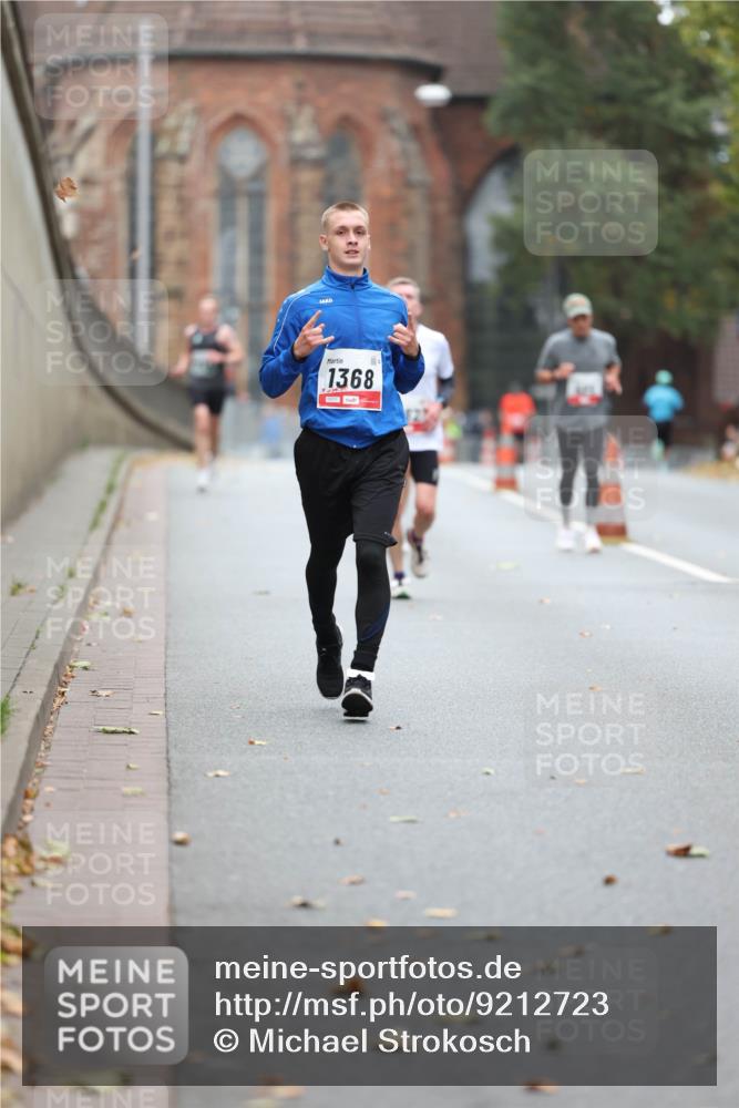 05.10.2025 - 20. swb-Marathon Bremen Michael Strokosch http://msf.ph/oto/9212723 05.10.2025 12:23:26 Laufen 1368 meine-sportfotos.de