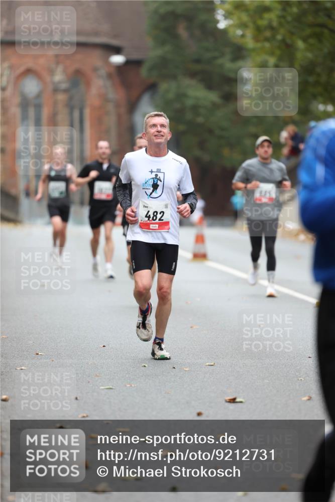 05.10.2025 - 20. swb-Marathon Bremen Michael Strokosch http://msf.ph/oto/9212731 05.10.2025 12:23:30 Laufen 482 meine-sportfotos.de