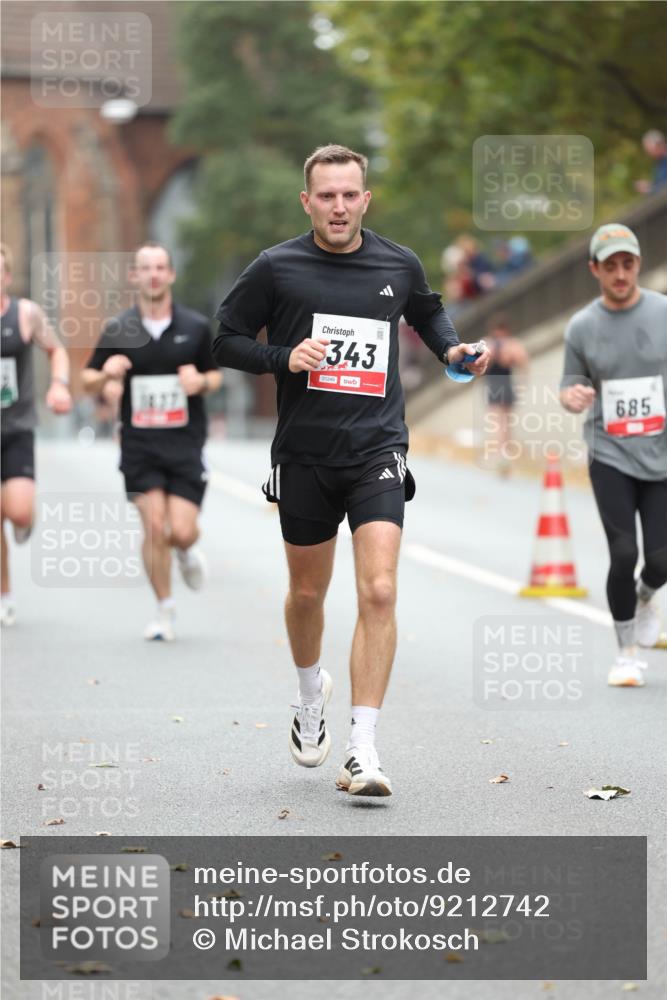 05.10.2025 - 20. swb-Marathon Bremen Michael Strokosch http://msf.ph/oto/9212742 05.10.2025 12:23:33 Laufen 343, 01249, 685 meine-sportfotos.de