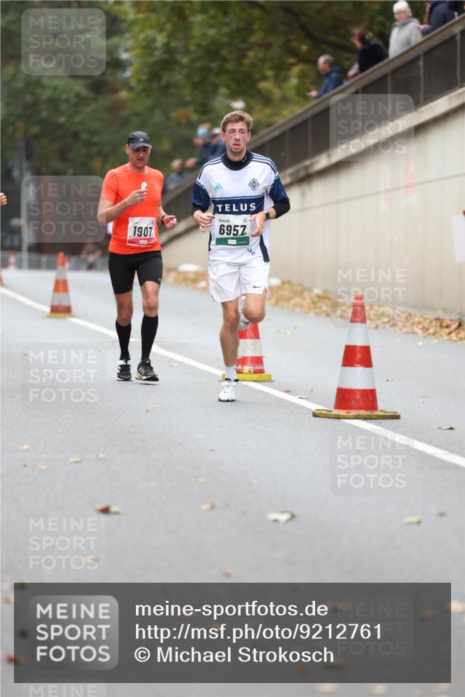 05.10.2025 - 20. swb-Marathon Bremen Michael Strokosch http://msf.ph/oto/9212761 05.10.2025 12:23:52 Laufen 1907, 6957 meine-sportfotos.de