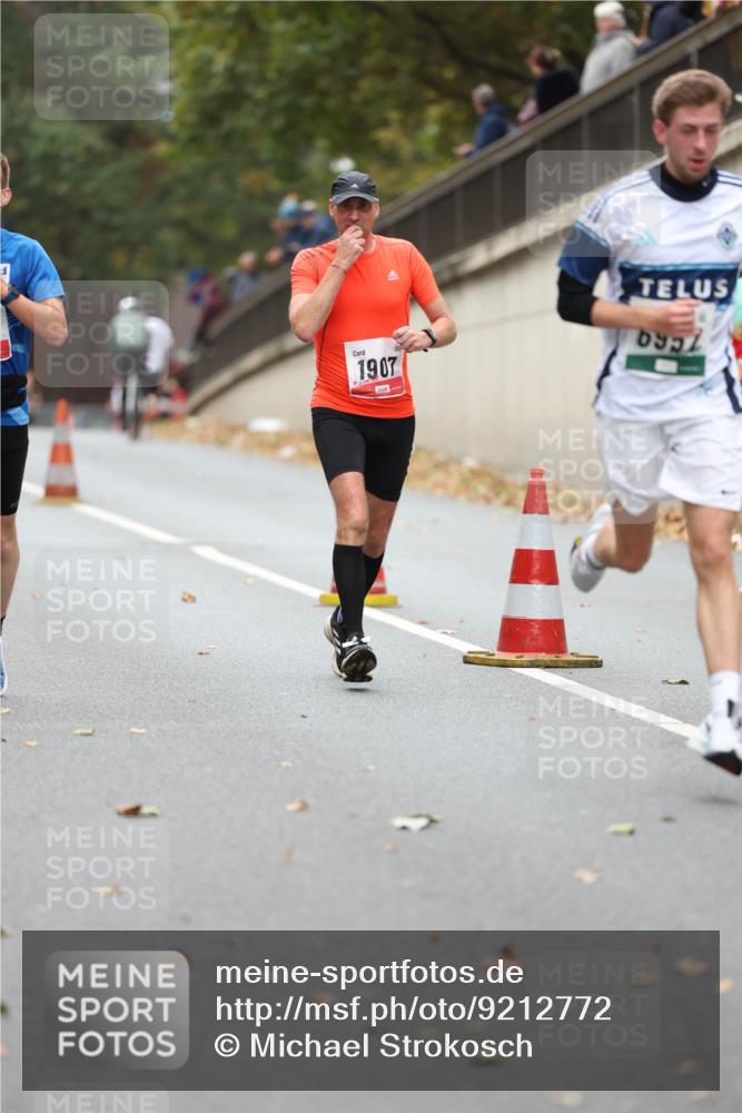 05.10.2025 - 20. swb-Marathon Bremen Michael Strokosch http://msf.ph/oto/9212772 05.10.2025 12:23:54 Laufen 1907, 6952 meine-sportfotos.de