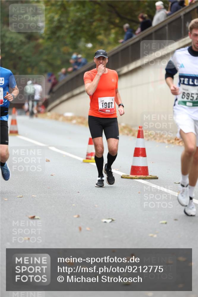 05.10.2025 - 20. swb-Marathon Bremen Michael Strokosch http://msf.ph/oto/9212775 05.10.2025 12:23:54 Laufen 1907, 6957 meine-sportfotos.de