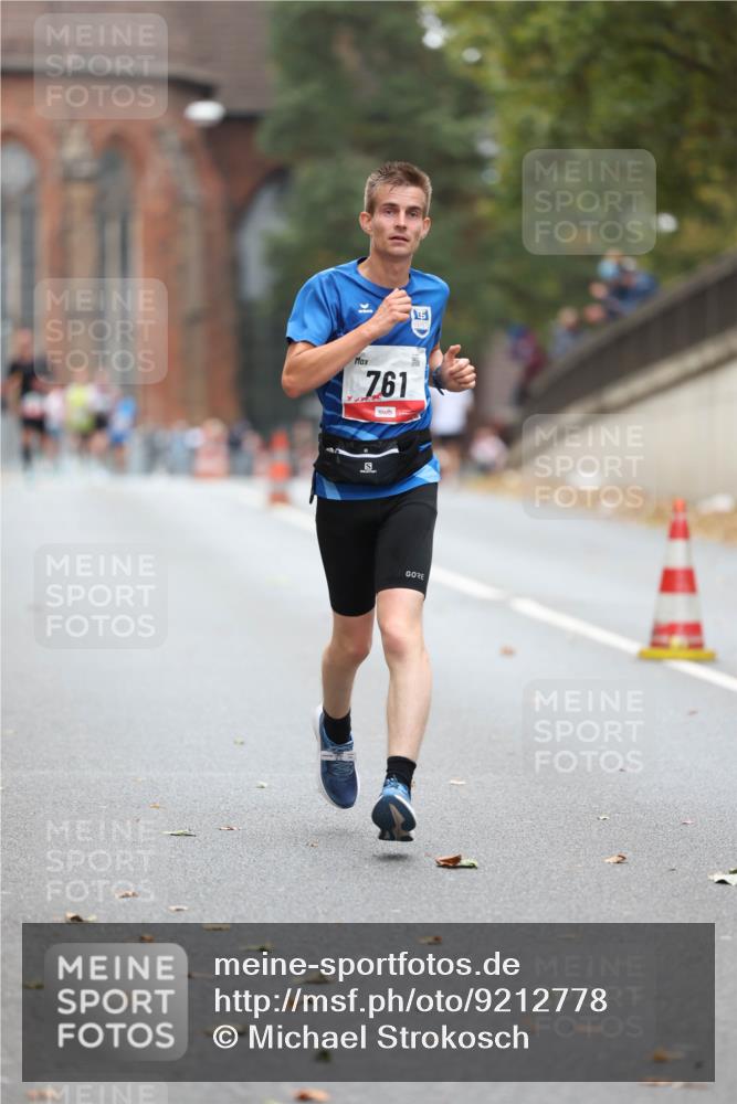 05.10.2025 - 20. swb-Marathon Bremen Michael Strokosch http://msf.ph/oto/9212778 05.10.2025 12:23:55 Laufen 761, 5 meine-sportfotos.de