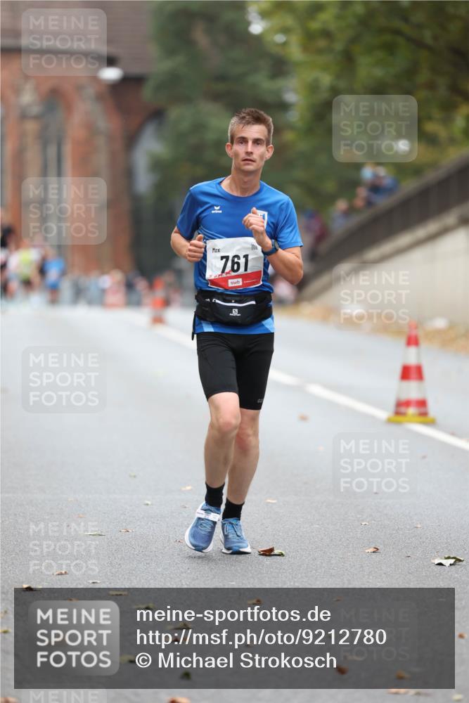 05.10.2025 - 20. swb-Marathon Bremen Michael Strokosch http://msf.ph/oto/9212780 05.10.2025 12:23:55 Laufen 761 meine-sportfotos.de