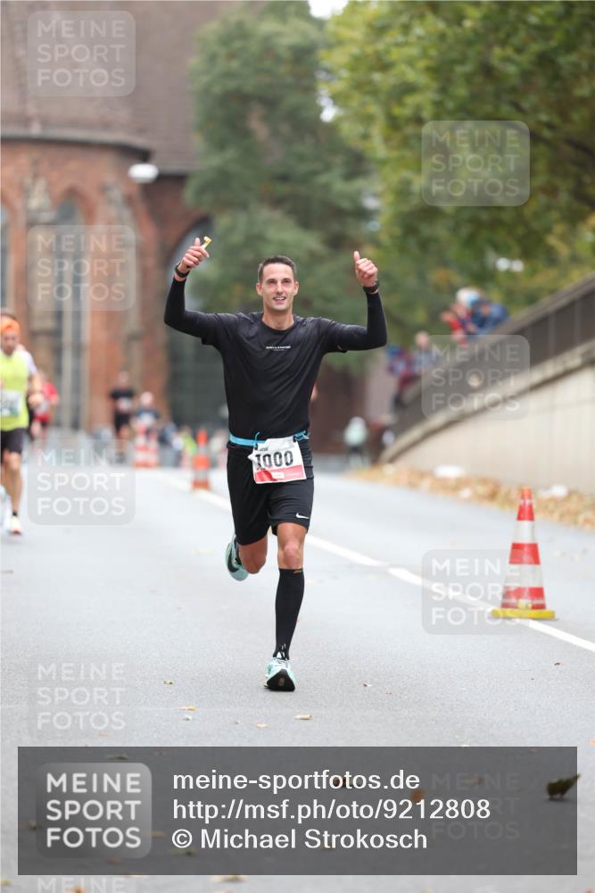 05.10.2025 - 20. swb-Marathon Bremen Michael Strokosch http://msf.ph/oto/9212808 05.10.2025 12:24:07 Laufen 1000 meine-sportfotos.de