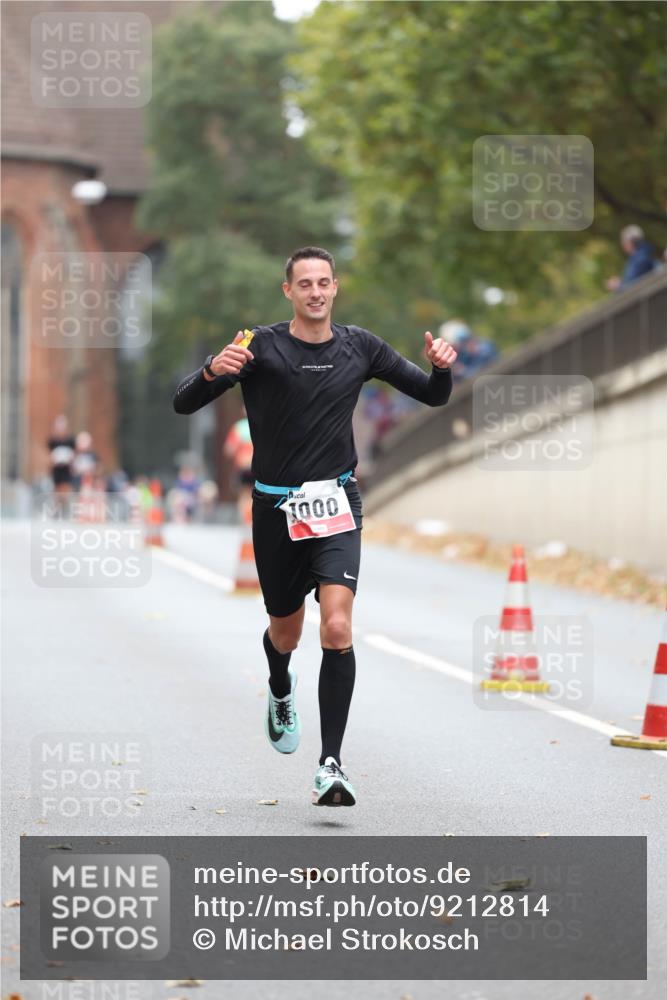 05.10.2025 - 20. swb-Marathon Bremen Michael Strokosch http://msf.ph/oto/9212814 05.10.2025 12:24:08 Laufen 1000 meine-sportfotos.de