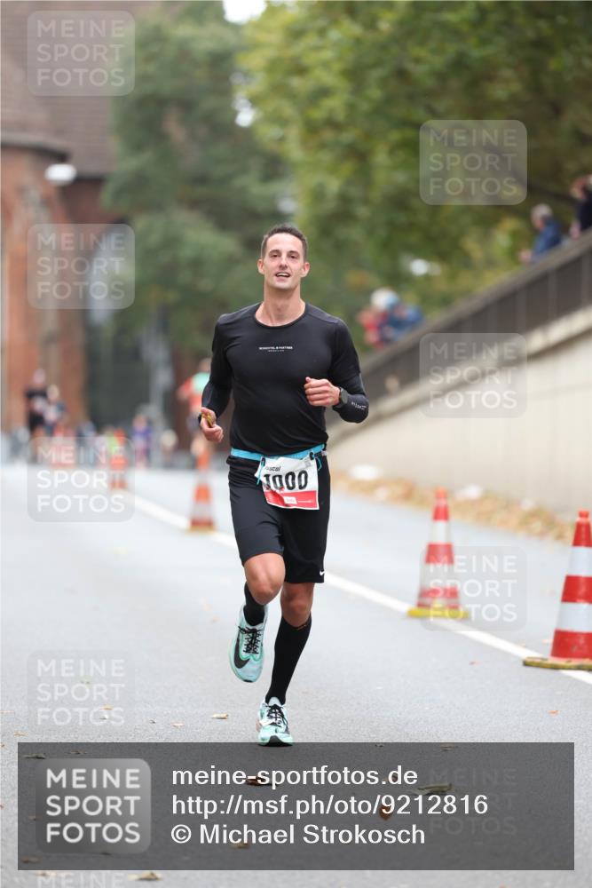 05.10.2025 - 20. swb-Marathon Bremen Michael Strokosch http://msf.ph/oto/9212816 05.10.2025 12:24:08 Laufen  meine-sportfotos.de