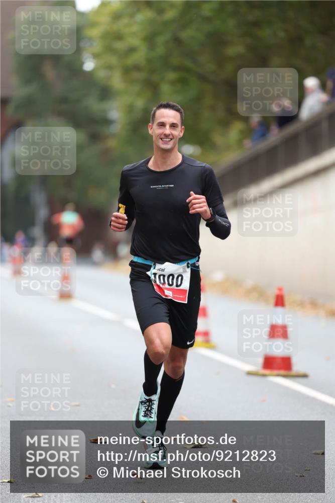 05.10.2025 - 20. swb-Marathon Bremen Michael Strokosch http://msf.ph/oto/9212823 05.10.2025 12:24:09 Laufen 1000 meine-sportfotos.de
