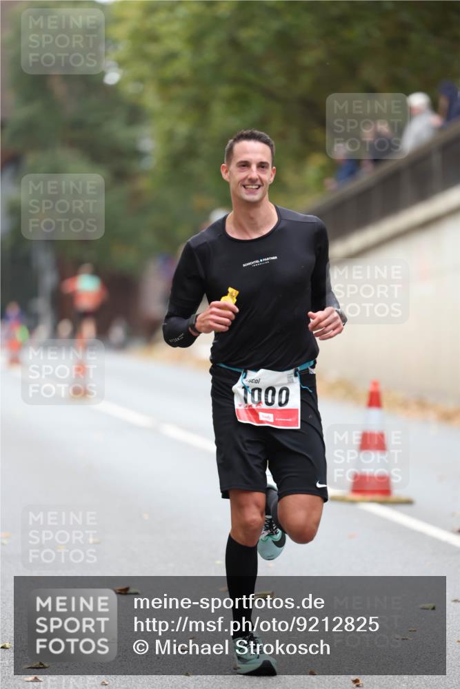 05.10.2025 - 20. swb-Marathon Bremen Michael Strokosch http://msf.ph/oto/9212825 05.10.2025 12:24:09 Laufen 11, 1000 meine-sportfotos.de