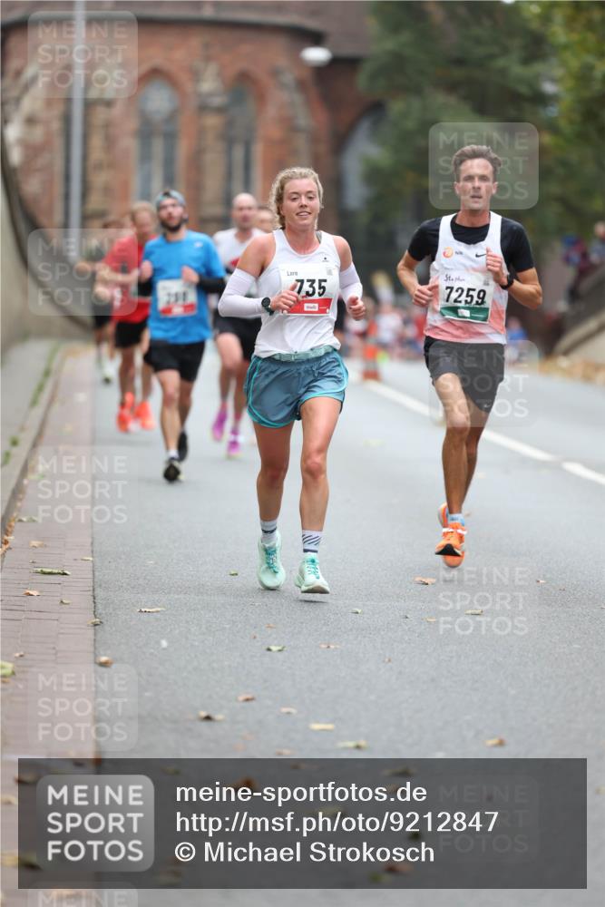 05.10.2025 - 20. swb-Marathon Bremen Michael Strokosch http://msf.ph/oto/9212847 05.10.2025 12:24:18 Laufen 258, 735, 7259 meine-sportfotos.de