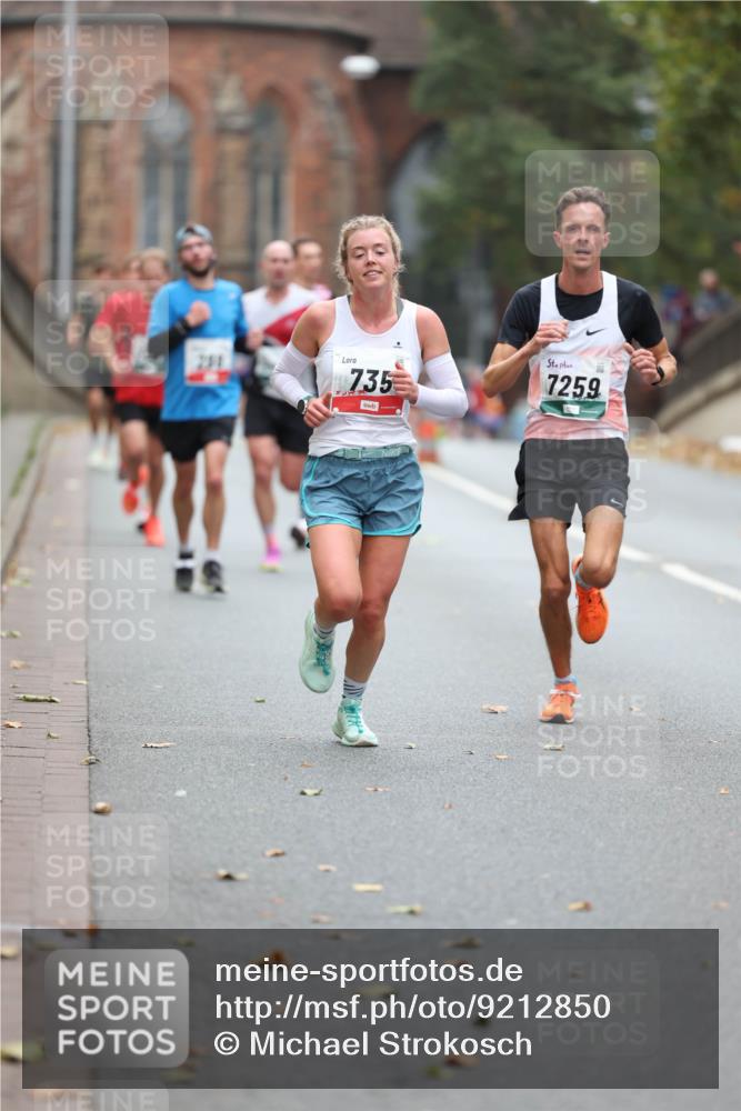 05.10.2025 - 20. swb-Marathon Bremen Michael Strokosch http://msf.ph/oto/9212850 05.10.2025 12:24:18 Laufen 735, 7259 meine-sportfotos.de
