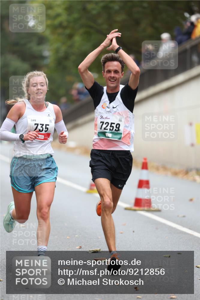 05.10.2025 - 20. swb-Marathon Bremen Michael Strokosch http://msf.ph/oto/9212856 05.10.2025 12:24:19 Laufen 735, 7259 meine-sportfotos.de