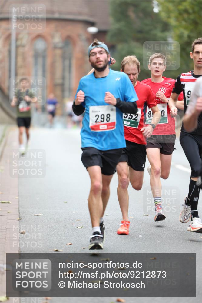 05.10.2025 - 20. swb-Marathon Bremen Michael Strokosch http://msf.ph/oto/9212873 05.10.2025 12:24:22 Laufen 298, 552, 8, 0, 6 meine-sportfotos.de