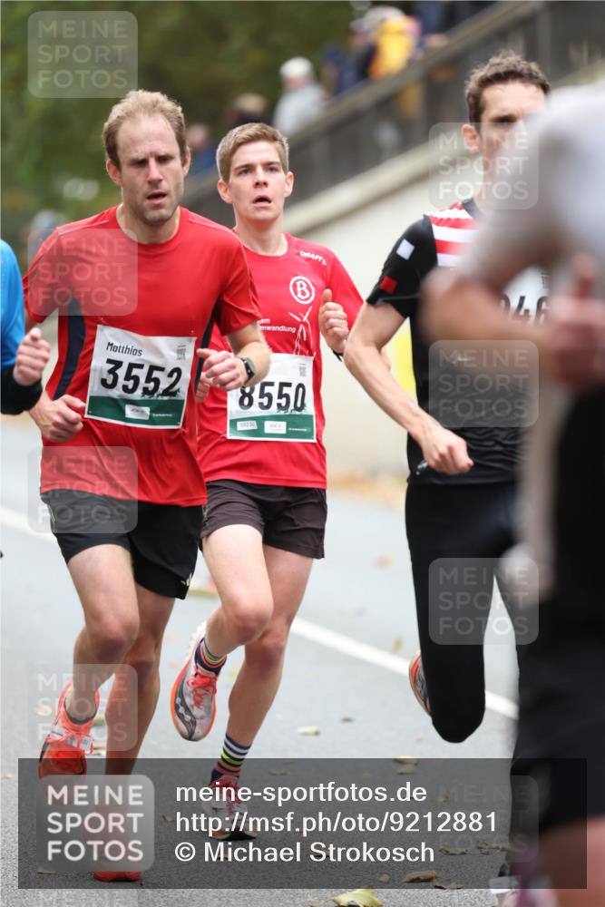 05.10.2025 - 20. swb-Marathon Bremen Michael Strokosch http://msf.ph/oto/9212881 05.10.2025 12:24:23 Laufen 3552, 46, 8550 meine-sportfotos.de