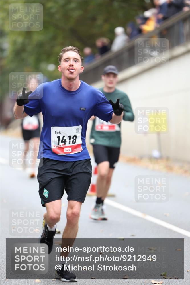 05.10.2025 - 20. swb-Marathon Bremen Michael Strokosch http://msf.ph/oto/9212949 05.10.2025 12:24:42 Laufen 1418 meine-sportfotos.de