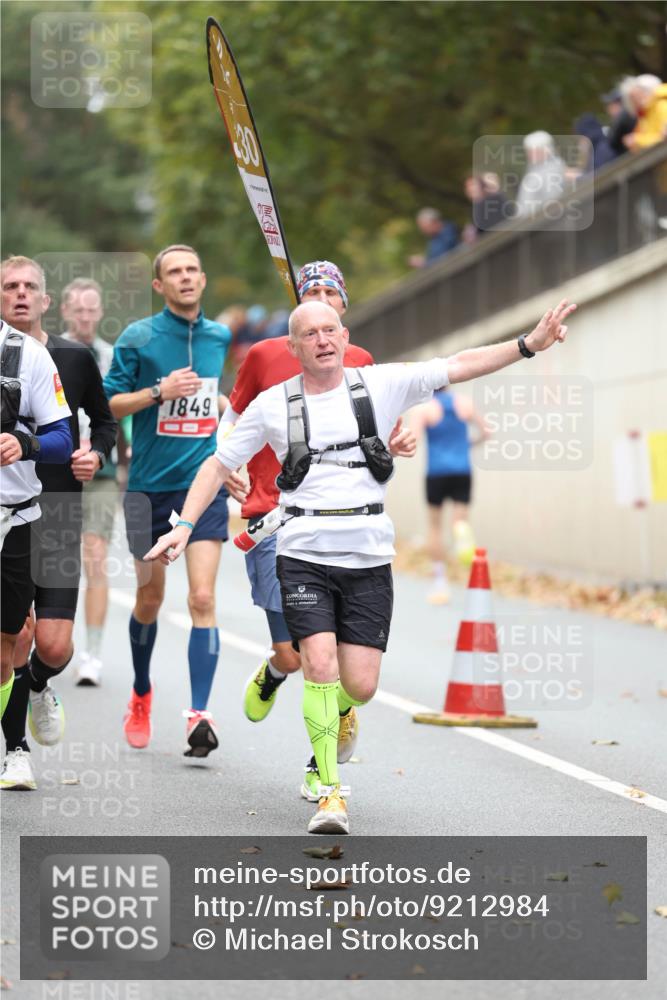 05.10.2025 - 20. swb-Marathon Bremen Michael Strokosch http://msf.ph/oto/9212984 05.10.2025 12:24:48 Laufen 1849 meine-sportfotos.de