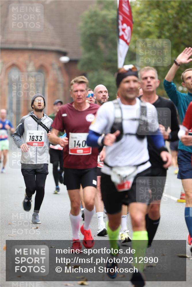 05.10.2025 - 20. swb-Marathon Bremen Michael Strokosch http://msf.ph/oto/9212990 05.10.2025 12:24:50 Laufen 1633, 140 meine-sportfotos.de