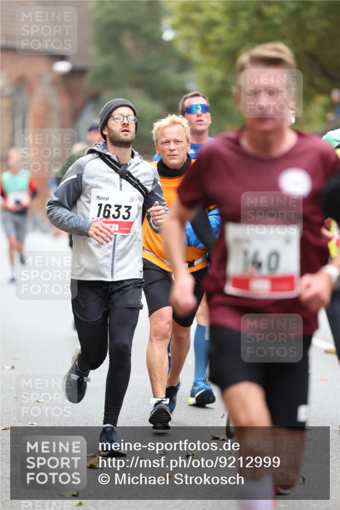 05.10.2025 - 20. swb-Marathon Bremen Michael Strokosch http://msf.ph/oto/9212999 05.10.2025 12:24:51 Laufen 1633, 140 meine-sportfotos.de