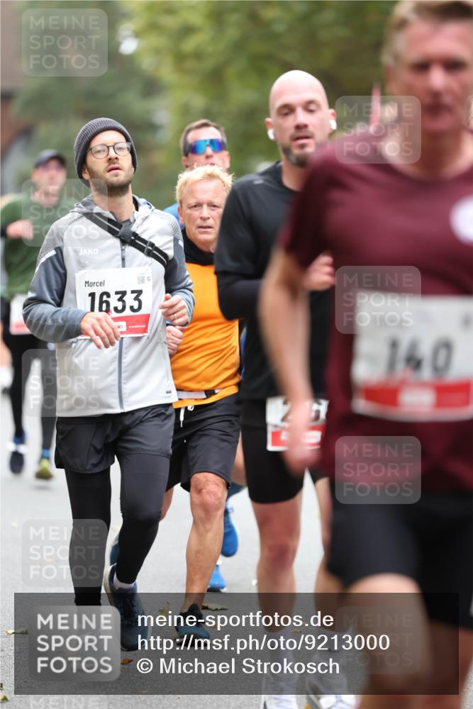 05.10.2025 - 20. swb-Marathon Bremen Michael Strokosch http://msf.ph/oto/9213000 05.10.2025 12:24:52 Laufen 1633, 26, 140 meine-sportfotos.de