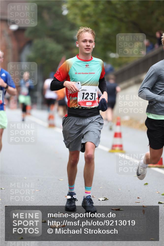 05.10.2025 - 20. swb-Marathon Bremen Michael Strokosch http://msf.ph/oto/9213019 05.10.2025 12:24:58 Laufen 20, 1231 meine-sportfotos.de