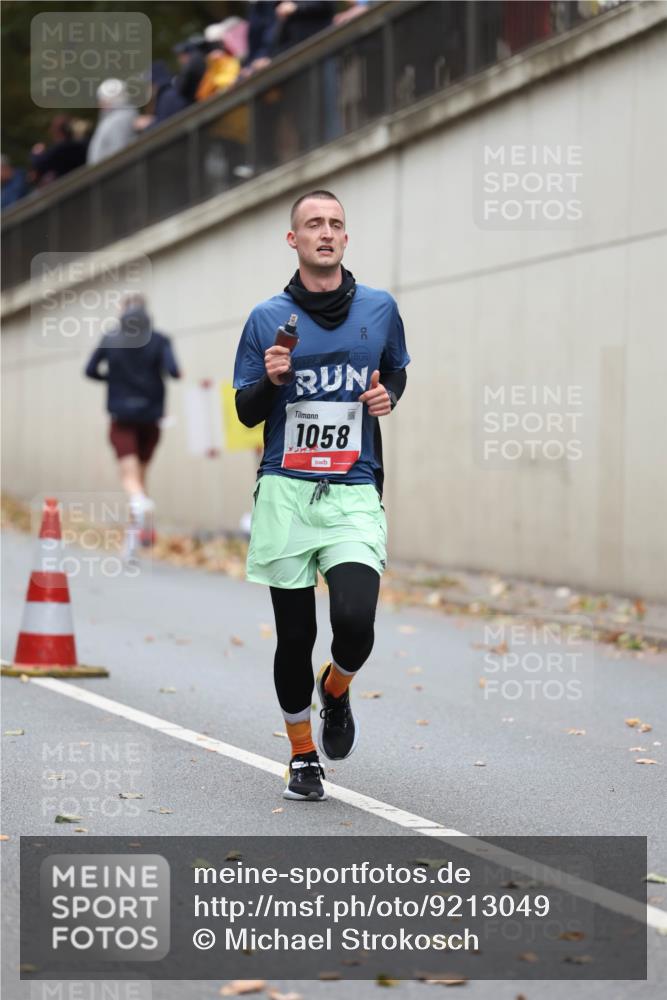 05.10.2025 - 20. swb-Marathon Bremen Michael Strokosch http://msf.ph/oto/9213049 05.10.2025 12:25:08 Laufen 2024, 1058 meine-sportfotos.de
