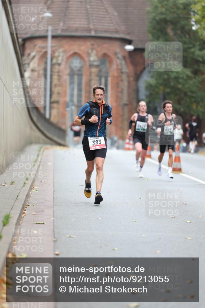 05.10.2025 - 20. swb-Marathon Bremen Michael Strokosch http://msf.ph/oto/9213055 05.10.2025 12:25:13 Laufen 383, 540, 6911 meine-sportfotos.de