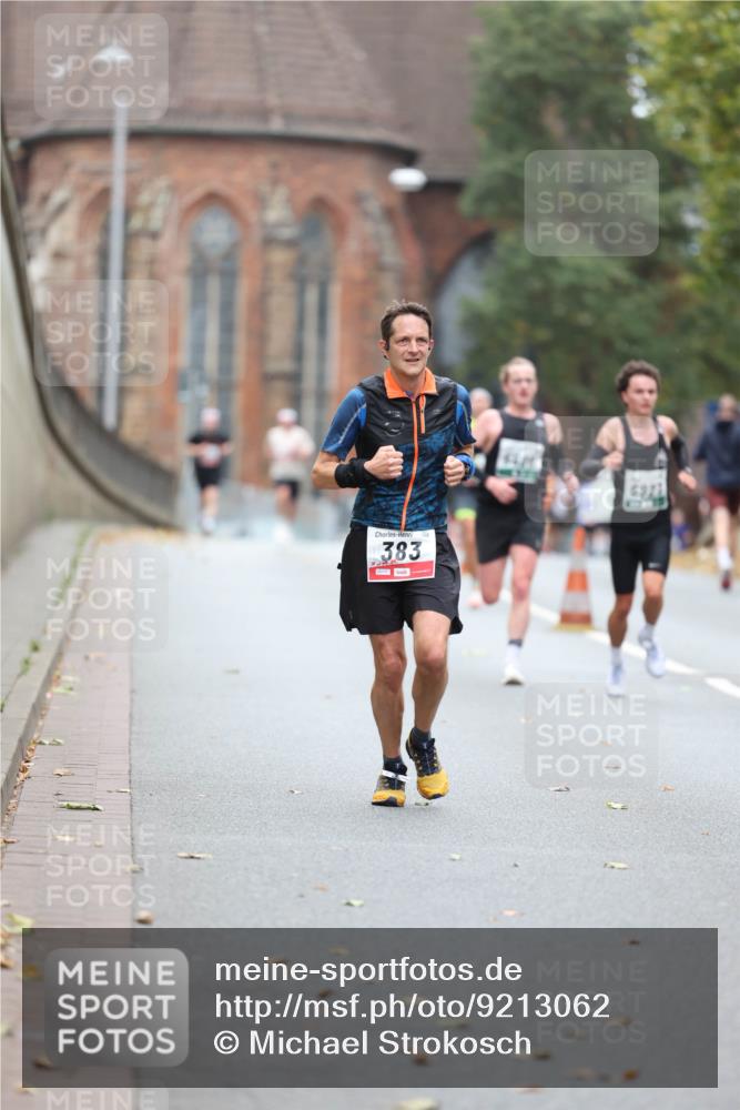 05.10.2025 - 20. swb-Marathon Bremen Michael Strokosch http://msf.ph/oto/9213062 05.10.2025 12:25:15 Laufen 383, 6921 meine-sportfotos.de