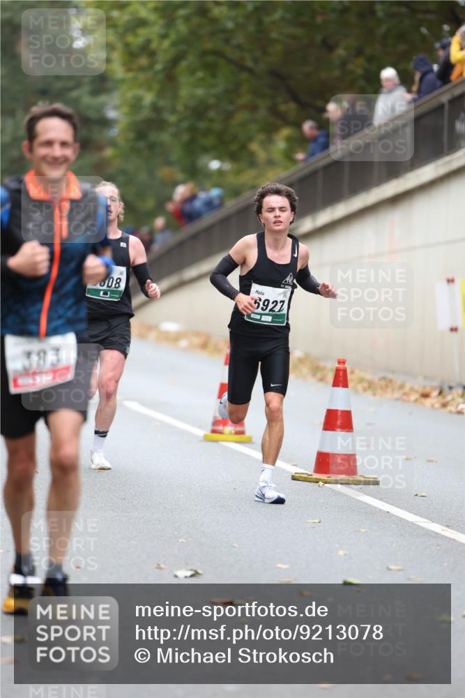 05.10.2025 - 20. swb-Marathon Bremen Michael Strokosch http://msf.ph/oto/9213078 05.10.2025 12:25:17 Laufen 383, 08, 5927 meine-sportfotos.de
