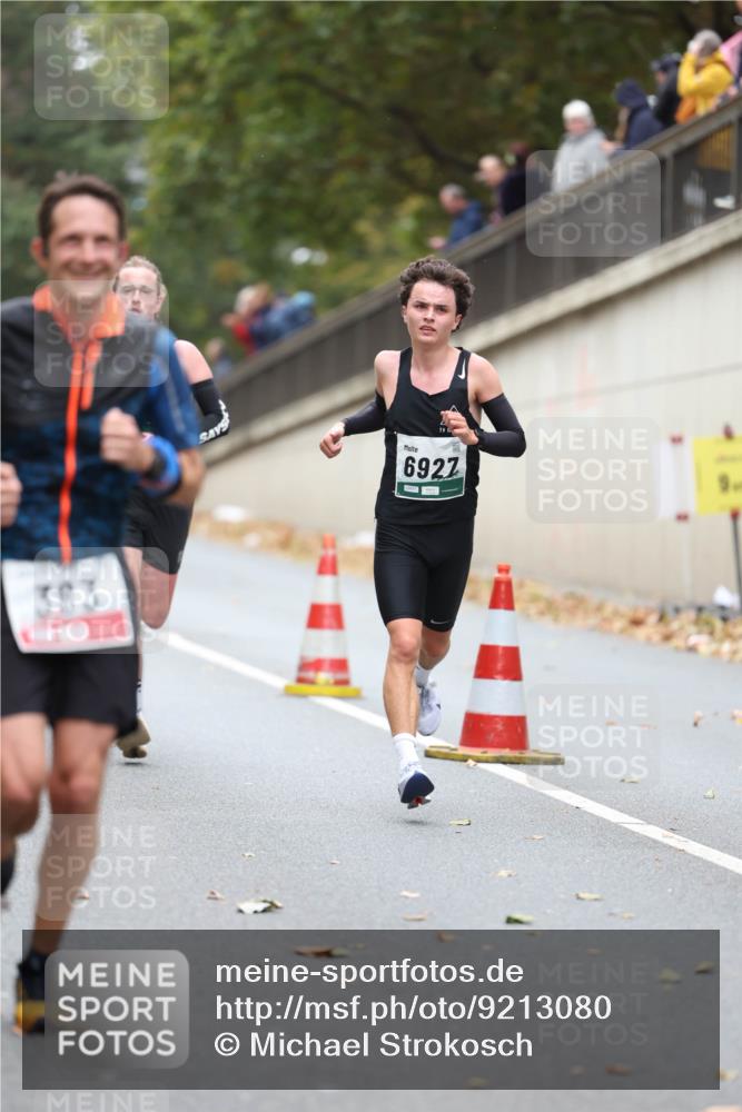 05.10.2025 - 20. swb-Marathon Bremen Michael Strokosch http://msf.ph/oto/9213080 05.10.2025 12:25:17 Laufen 383, 6927 meine-sportfotos.de