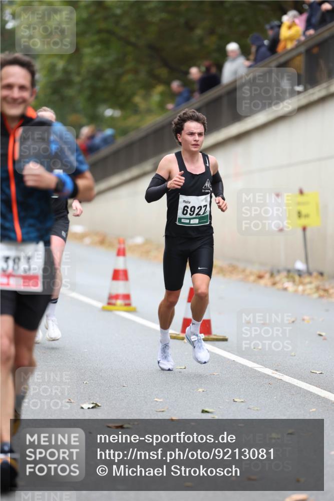 05.10.2025 - 20. swb-Marathon Bremen Michael Strokosch http://msf.ph/oto/9213081 05.10.2025 12:25:17 Laufen 383, 6927 meine-sportfotos.de