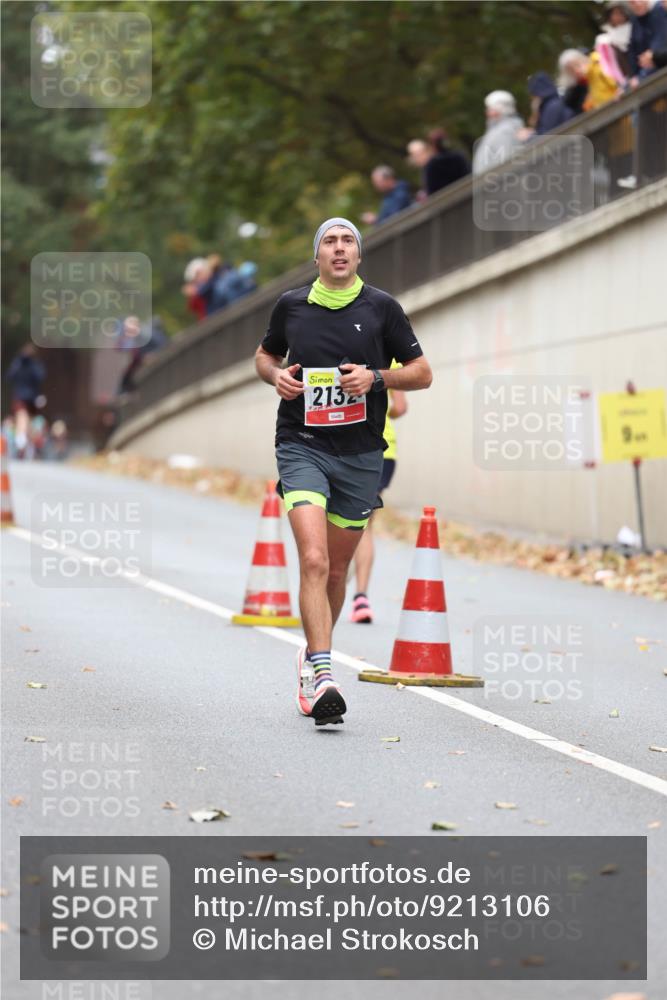 05.10.2025 - 20. swb-Marathon Bremen Michael Strokosch http://msf.ph/oto/9213106 05.10.2025 12:25:23 Laufen 213 meine-sportfotos.de