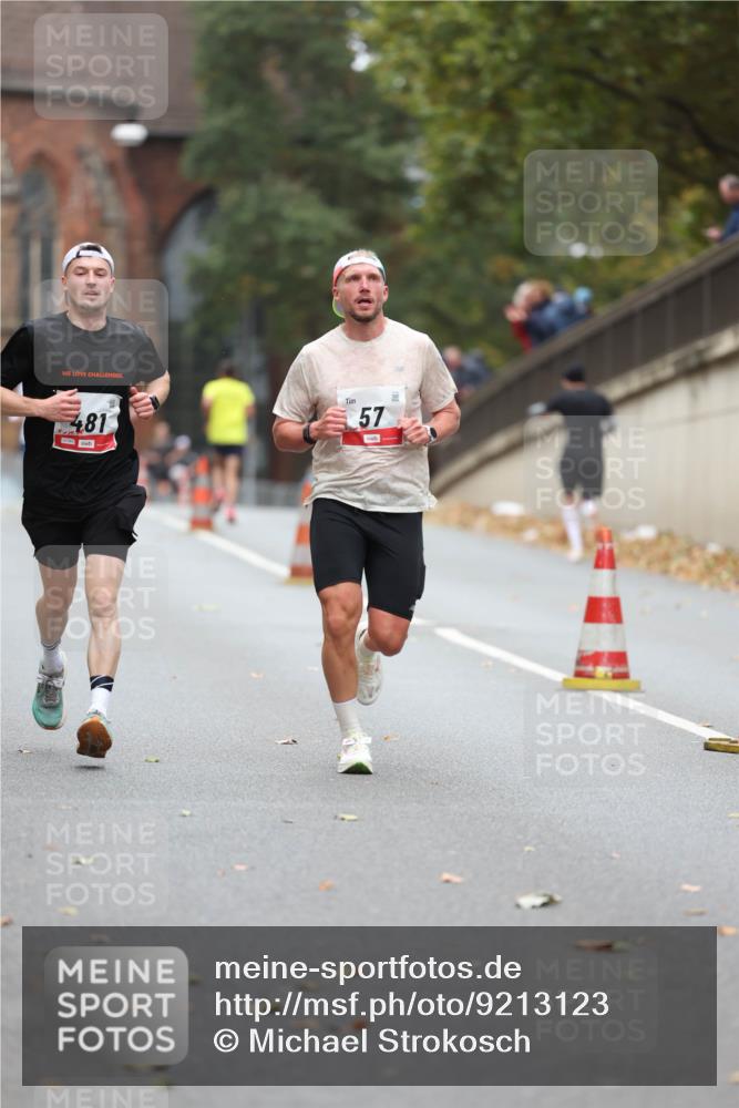 05.10.2025 - 20. swb-Marathon Bremen Michael Strokosch http://msf.ph/oto/9213123 05.10.2025 12:25:32 Laufen 481, 57 meine-sportfotos.de
