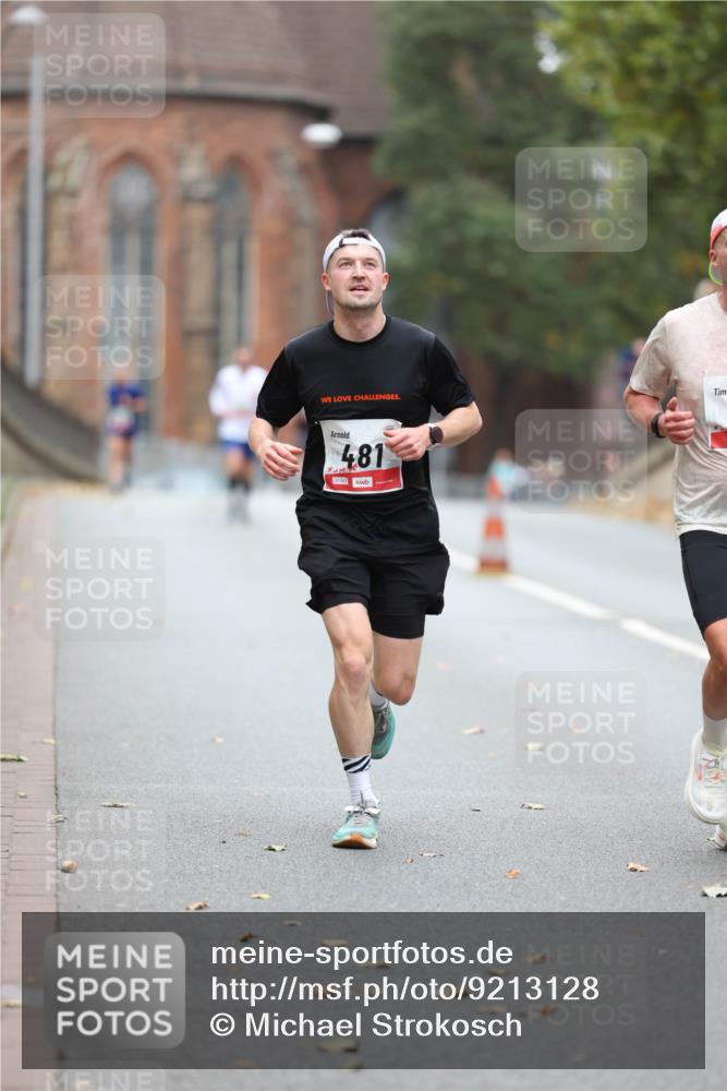 05.10.2025 - 20. swb-Marathon Bremen Michael Strokosch http://msf.ph/oto/9213128 05.10.2025 12:25:33 Laufen 481, 01367 meine-sportfotos.de
