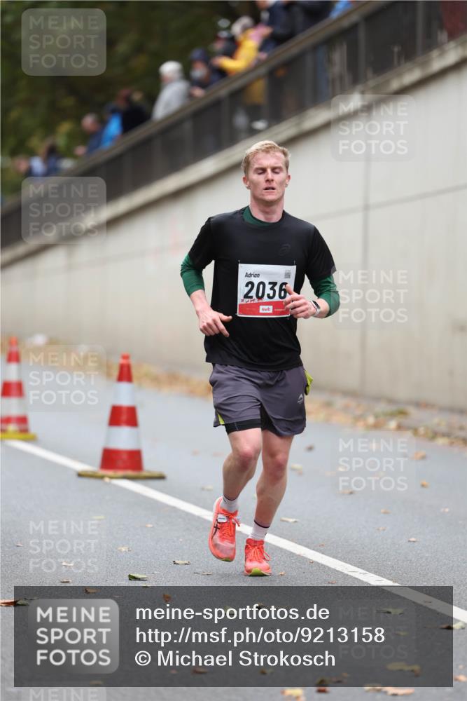 05.10.2025 - 20. swb-Marathon Bremen Michael Strokosch http://msf.ph/oto/9213158 05.10.2025 12:25:49 Laufen 2036 meine-sportfotos.de