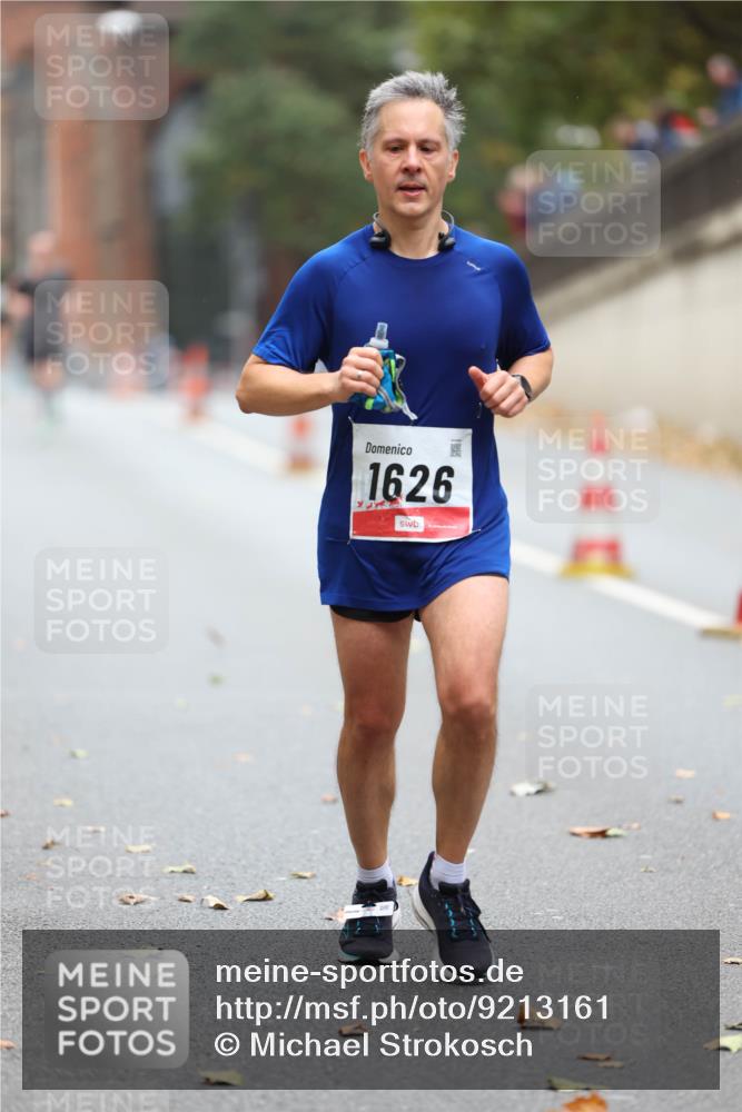 05.10.2025 - 20. swb-Marathon Bremen Michael Strokosch http://msf.ph/oto/9213161 05.10.2025 12:25:50 Laufen 1626 meine-sportfotos.de
