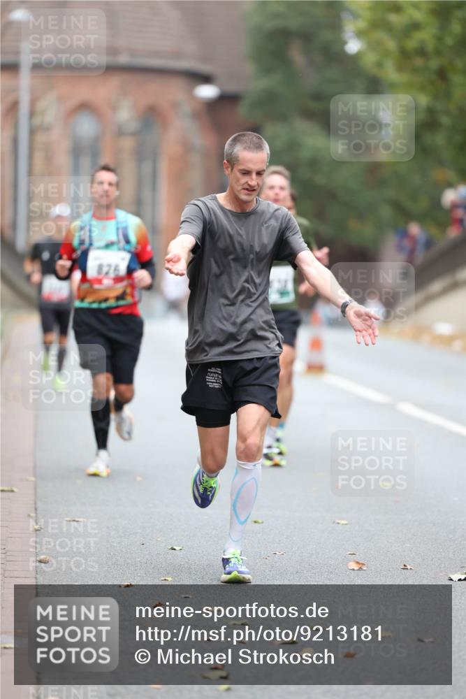 05.10.2025 - 20. swb-Marathon Bremen Michael Strokosch http://msf.ph/oto/9213181 05.10.2025 12:26:01 Laufen  meine-sportfotos.de