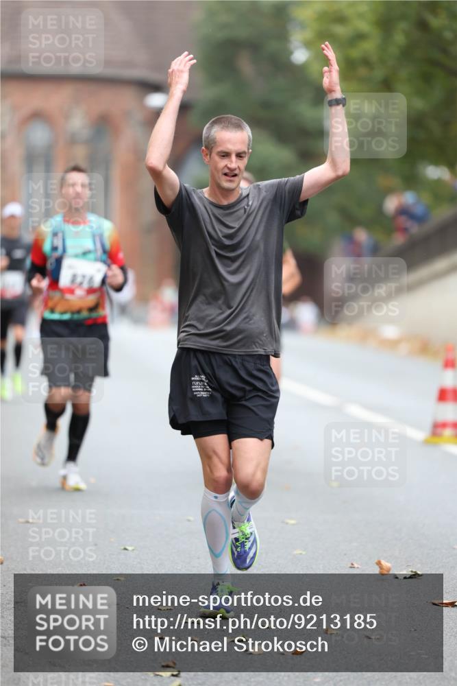 05.10.2025 - 20. swb-Marathon Bremen Michael Strokosch http://msf.ph/oto/9213185 05.10.2025 12:26:01 Laufen 100 meine-sportfotos.de