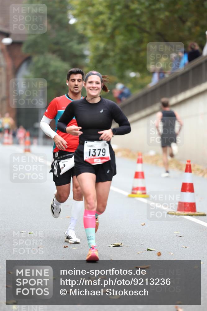 05.10.2025 - 20. swb-Marathon Bremen Michael Strokosch http://msf.ph/oto/9213236 05.10.2025 12:26:12 Laufen 1379 meine-sportfotos.de