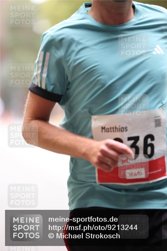 05.10.2025 - 20. swb-Marathon Bremen Michael Strokosch http://msf.ph/oto/9213244 05.10.2025 12:26:15 Laufen 36 meine-sportfotos.de