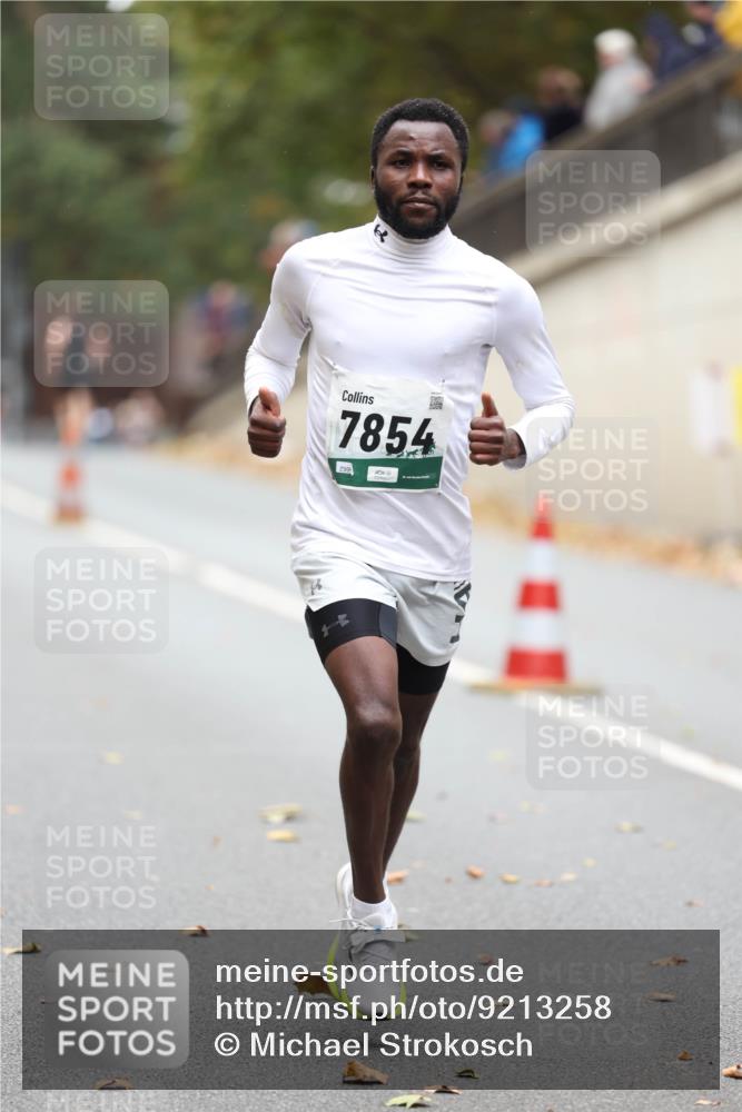 05.10.2025 - 20. swb-Marathon Bremen Michael Strokosch http://msf.ph/oto/9213258 05.10.2025 12:26:20 Laufen 7854, 299 meine-sportfotos.de