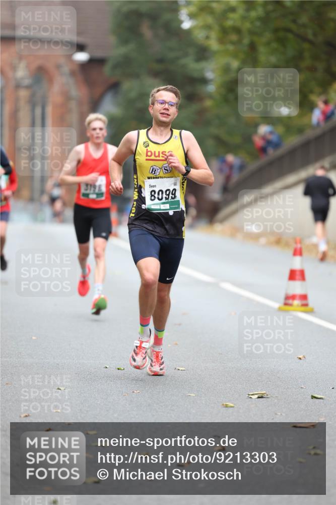 05.10.2025 - 20. swb-Marathon Bremen Michael Strokosch http://msf.ph/oto/9213303 05.10.2025 12:26:31 Laufen 319, 8099 meine-sportfotos.de