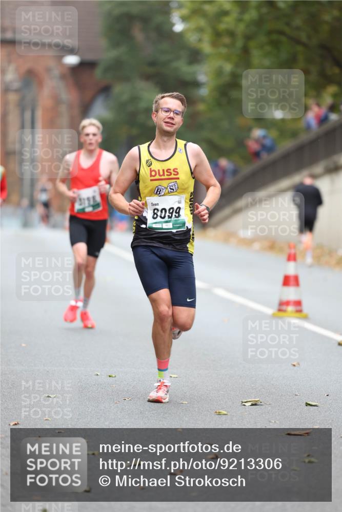 05.10.2025 - 20. swb-Marathon Bremen Michael Strokosch http://msf.ph/oto/9213306 05.10.2025 12:26:31 Laufen 8099, 08372 meine-sportfotos.de