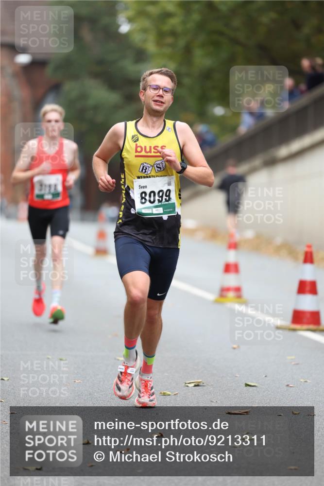 05.10.2025 - 20. swb-Marathon Bremen Michael Strokosch http://msf.ph/oto/9213311 05.10.2025 12:26:31 Laufen 313, 8099, 08372 meine-sportfotos.de