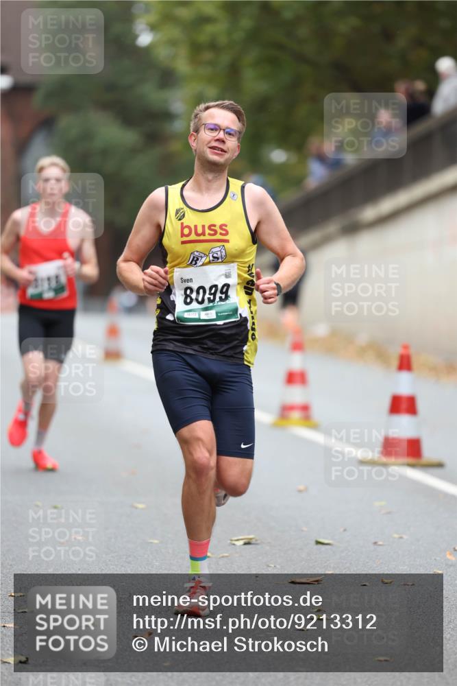05.10.2025 - 20. swb-Marathon Bremen Michael Strokosch http://msf.ph/oto/9213312 05.10.2025 12:26:32 Laufen 8099, 08372 meine-sportfotos.de
