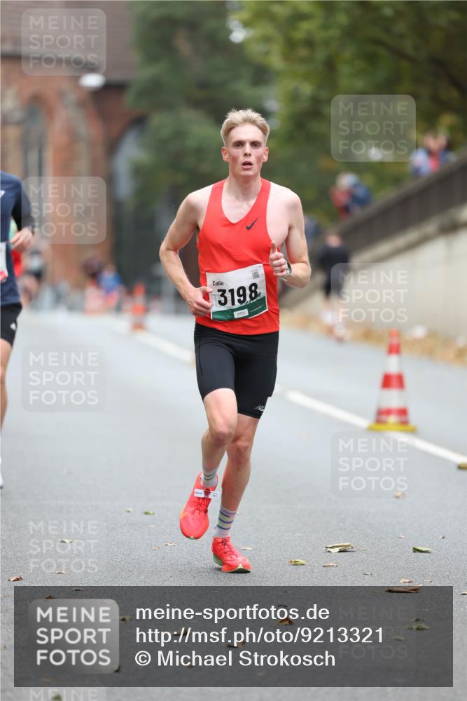 05.10.2025 - 20. swb-Marathon Bremen Michael Strokosch http://msf.ph/oto/9213321 05.10.2025 12:26:33 Laufen 3198 meine-sportfotos.de