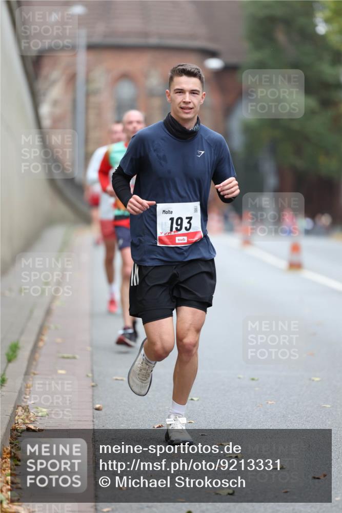 05.10.2025 - 20. swb-Marathon Bremen Michael Strokosch http://msf.ph/oto/9213331 05.10.2025 12:26:35 Laufen 193 meine-sportfotos.de