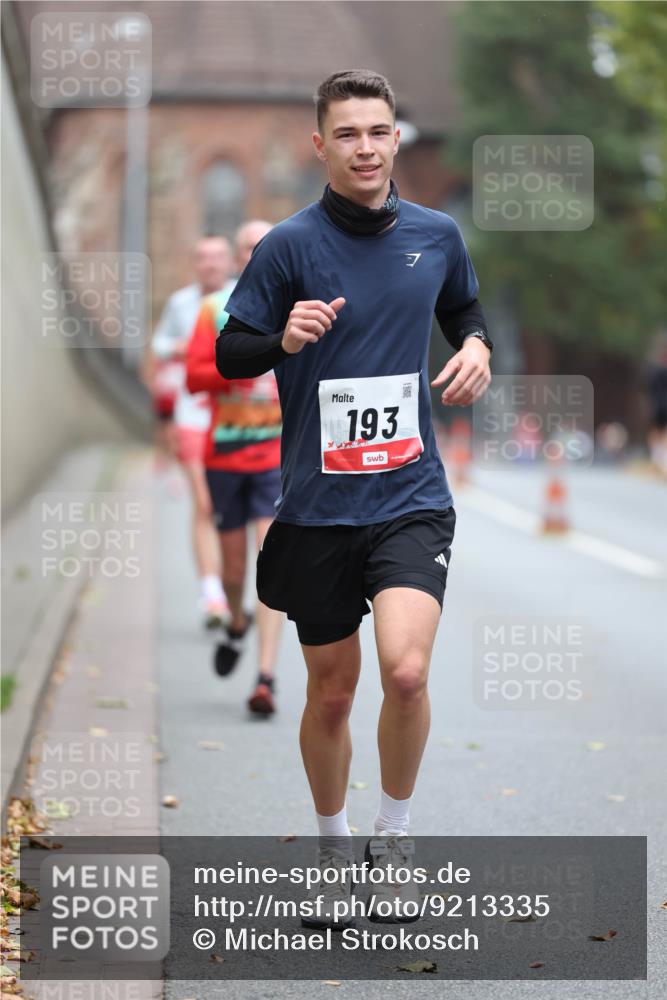 05.10.2025 - 20. swb-Marathon Bremen Michael Strokosch http://msf.ph/oto/9213335 05.10.2025 12:26:35 Laufen 193, 7 meine-sportfotos.de