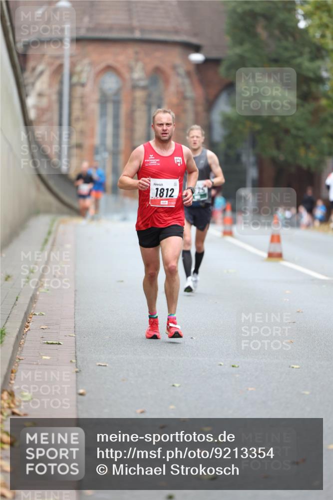 05.10.2025 - 20. swb-Marathon Bremen Michael Strokosch http://msf.ph/oto/9213354 05.10.2025 12:26:46 Laufen 1812 meine-sportfotos.de