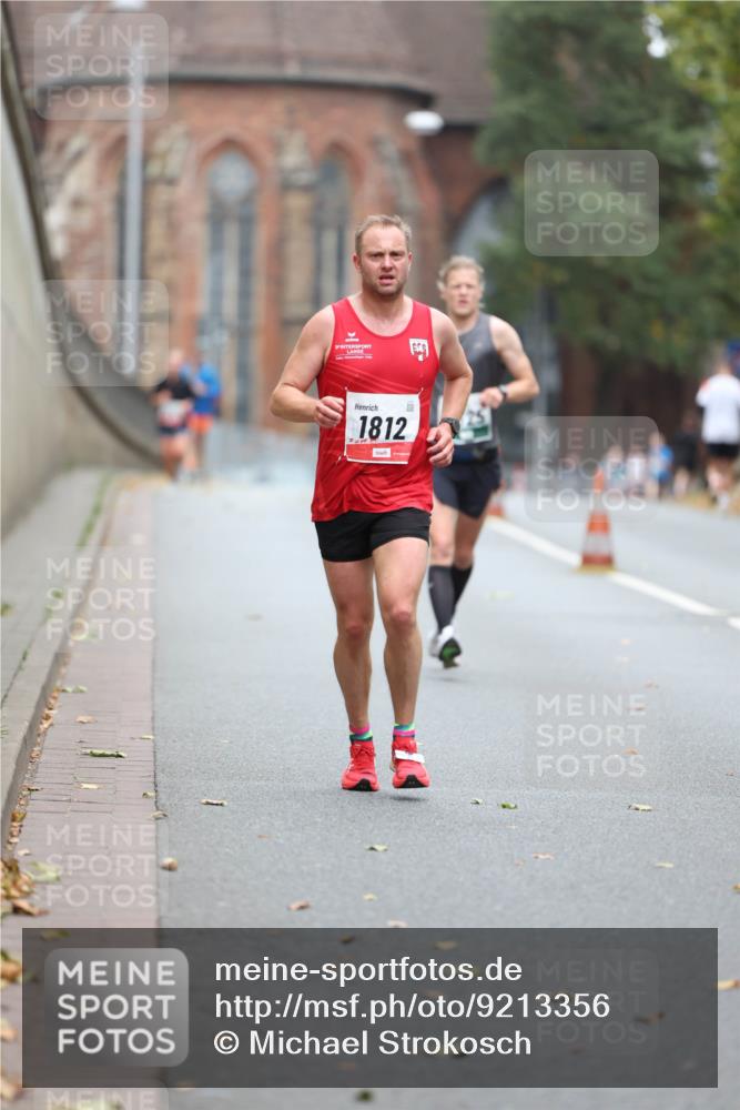05.10.2025 - 20. swb-Marathon Bremen Michael Strokosch http://msf.ph/oto/9213356 05.10.2025 12:26:47 Laufen 1812 meine-sportfotos.de