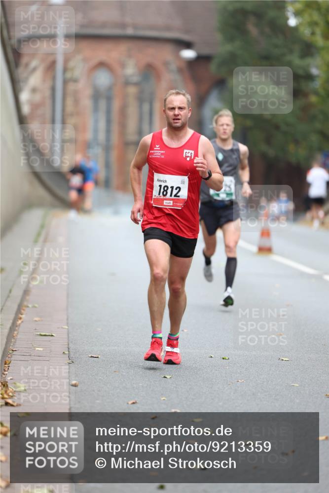 05.10.2025 - 20. swb-Marathon Bremen Michael Strokosch http://msf.ph/oto/9213359 05.10.2025 12:26:47 Laufen 1812 meine-sportfotos.de